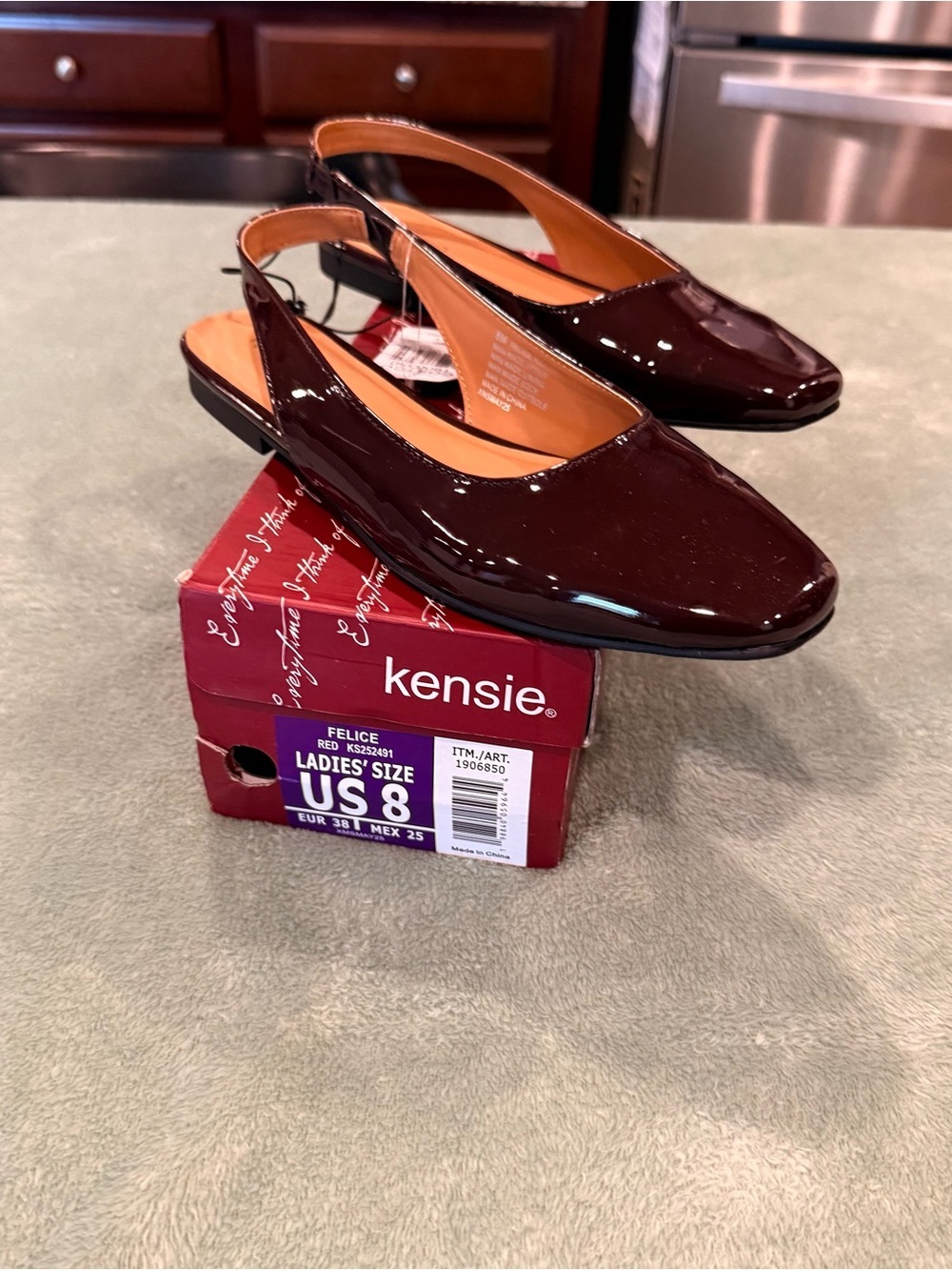 Kensie Felice Patent Slingback Flats Burgundy Red Women’s Size 8 NWT